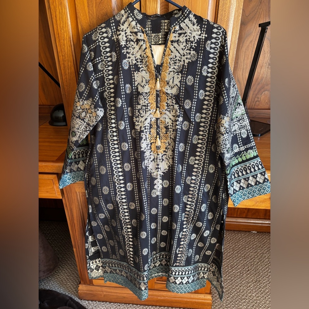 Khaadi NWT 3 pc suit Pakistani size 8